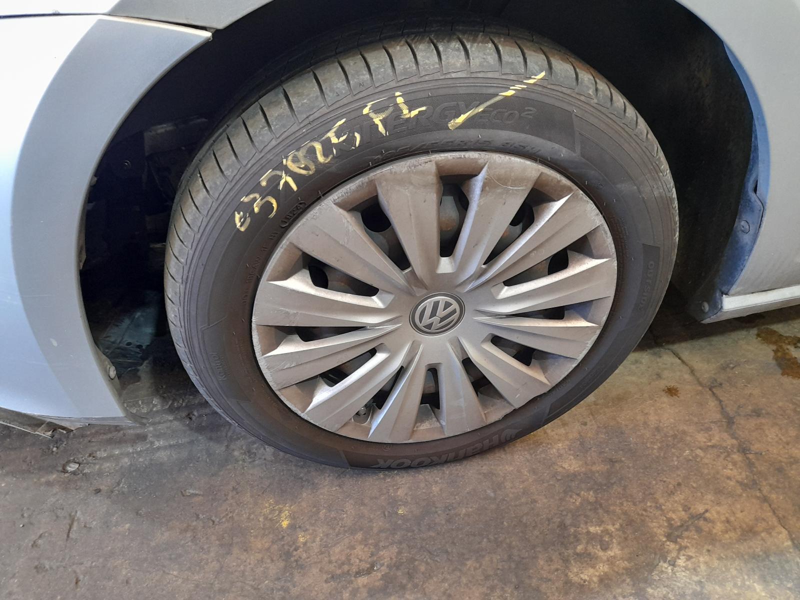 View Auto part Wheel Standard/Steel Volkswagen Golf 2014