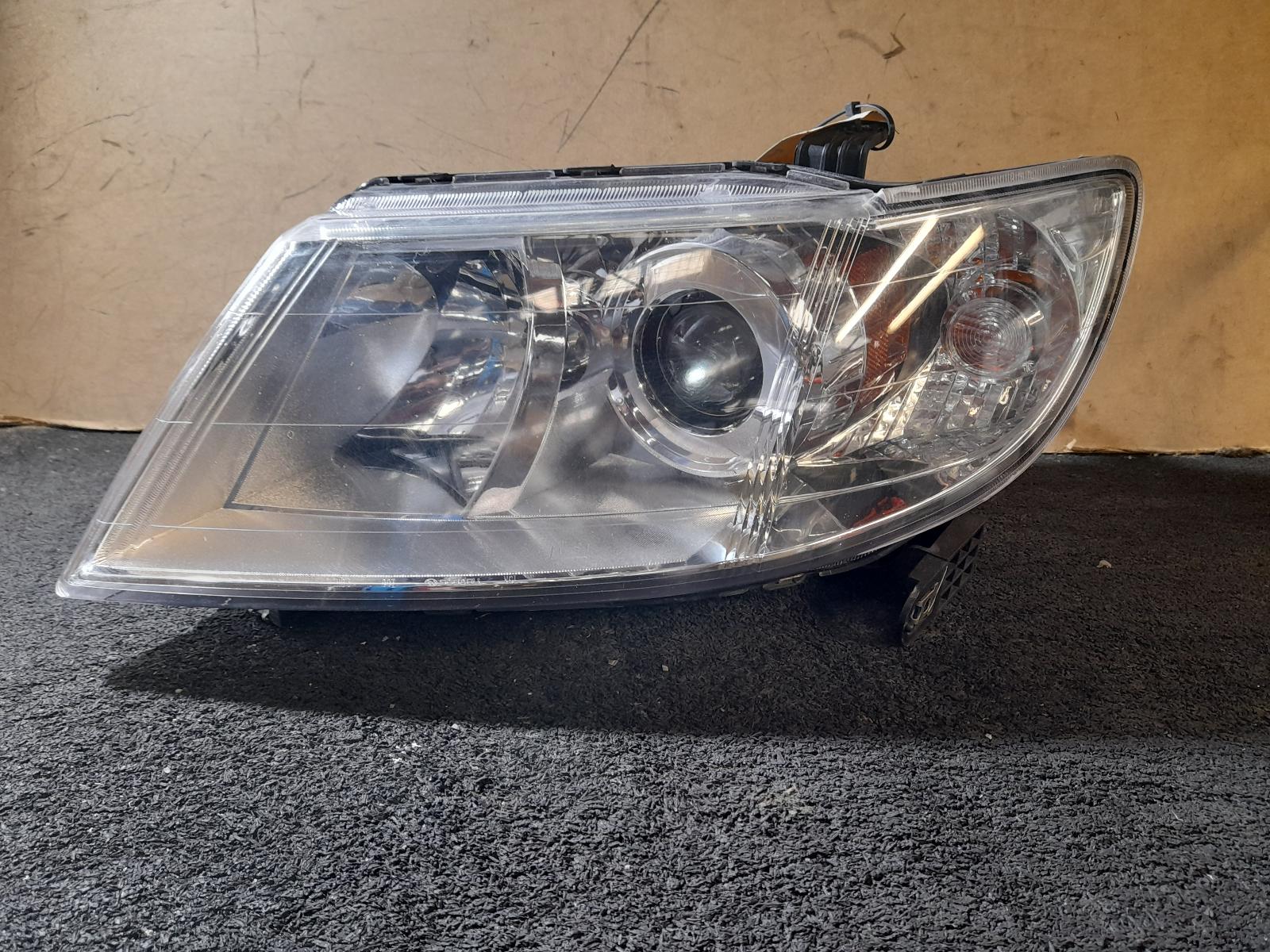 View Auto part Left Headlamp Subaru Tribeca 2013