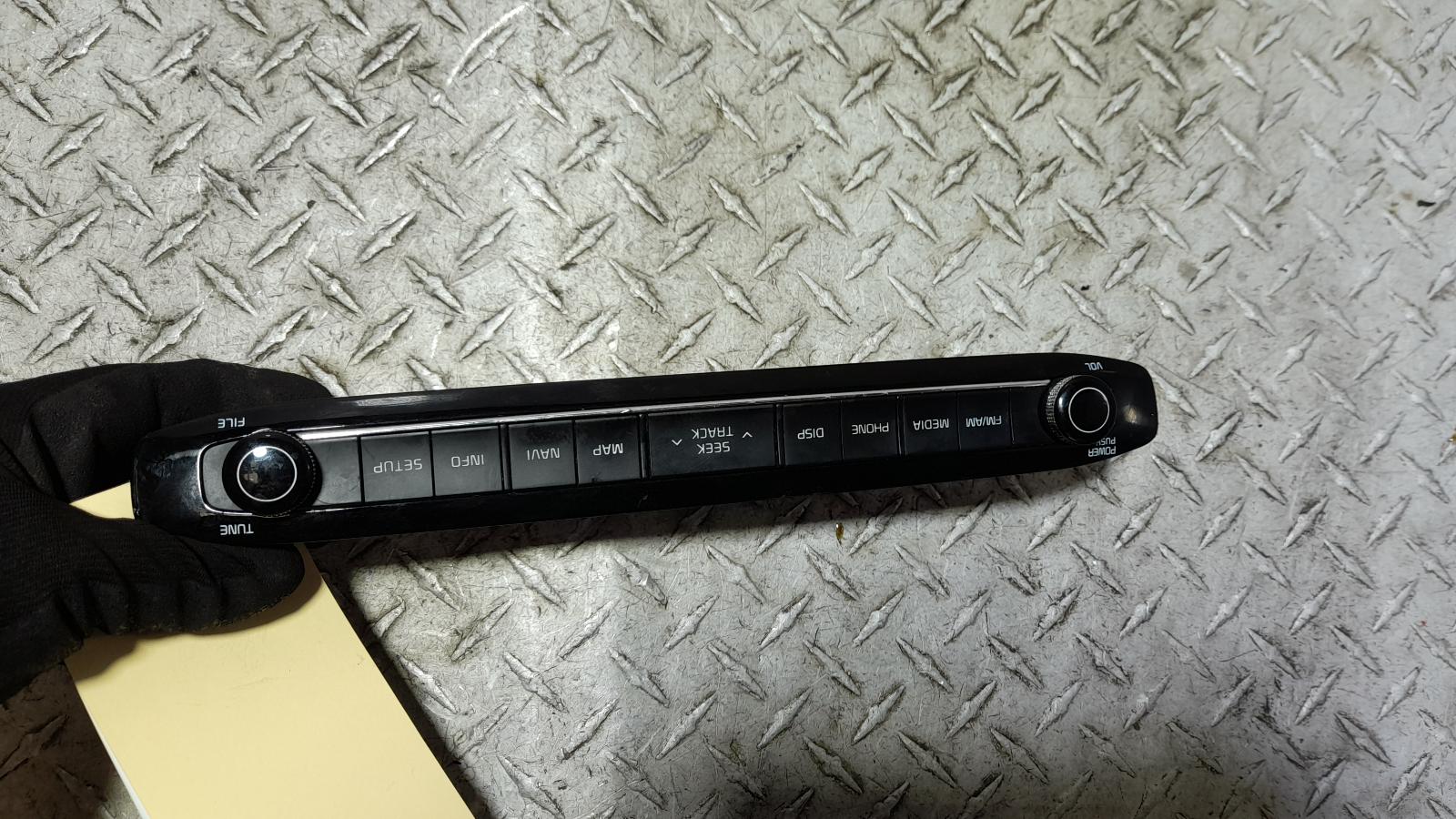 View Auto part Radio/Cd/Dvd/Sat/Tv Kia Carnival/grand Carnival 2016