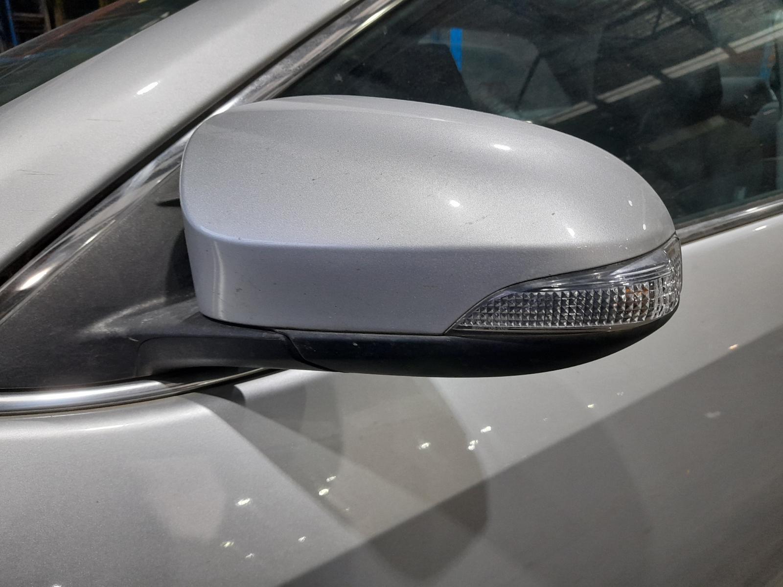 View Auto part Left Door Mirror Toyota Aurion 2015