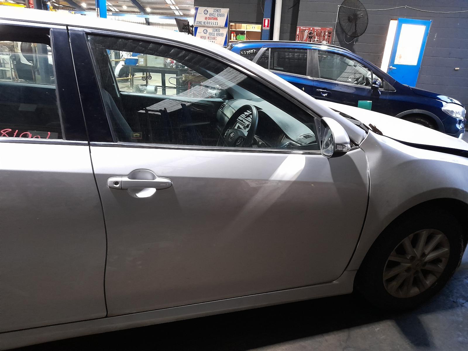 View Auto part Right Front Door Toyota Aurion 2015