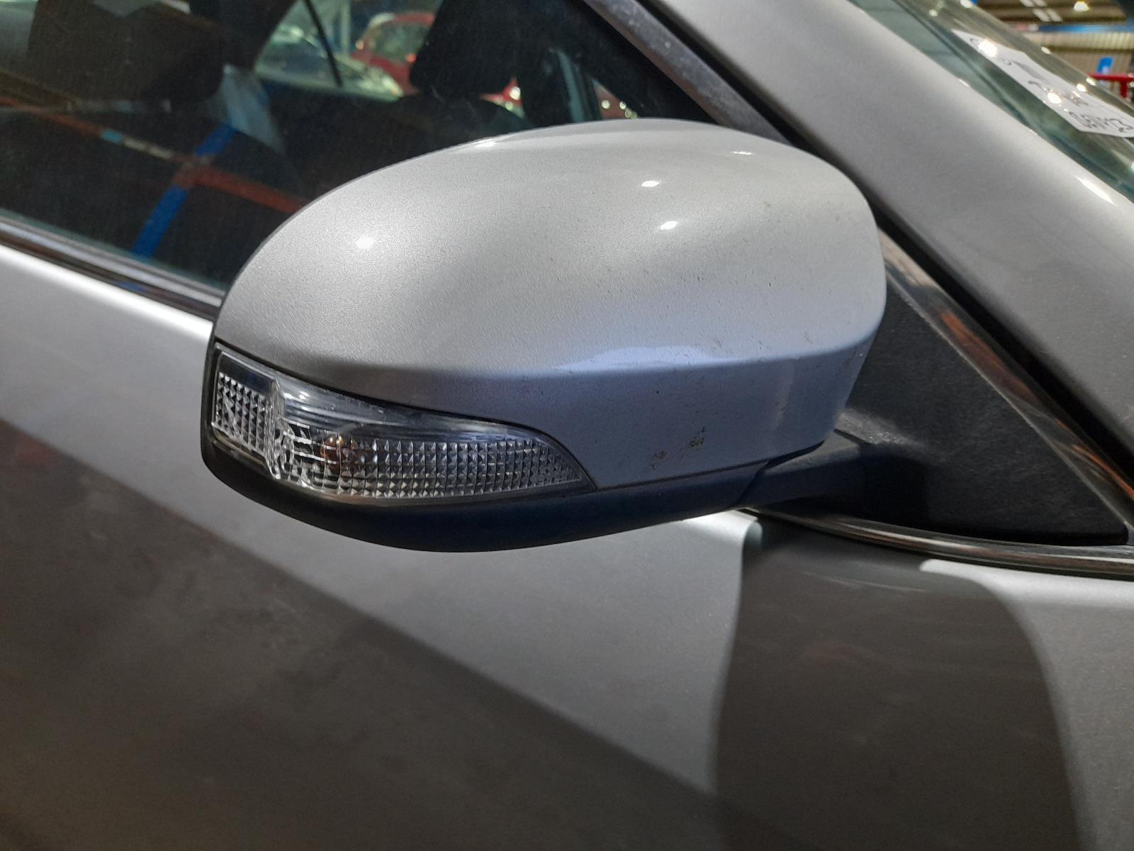 View Auto part Right Door Mirror Toyota Aurion 2015