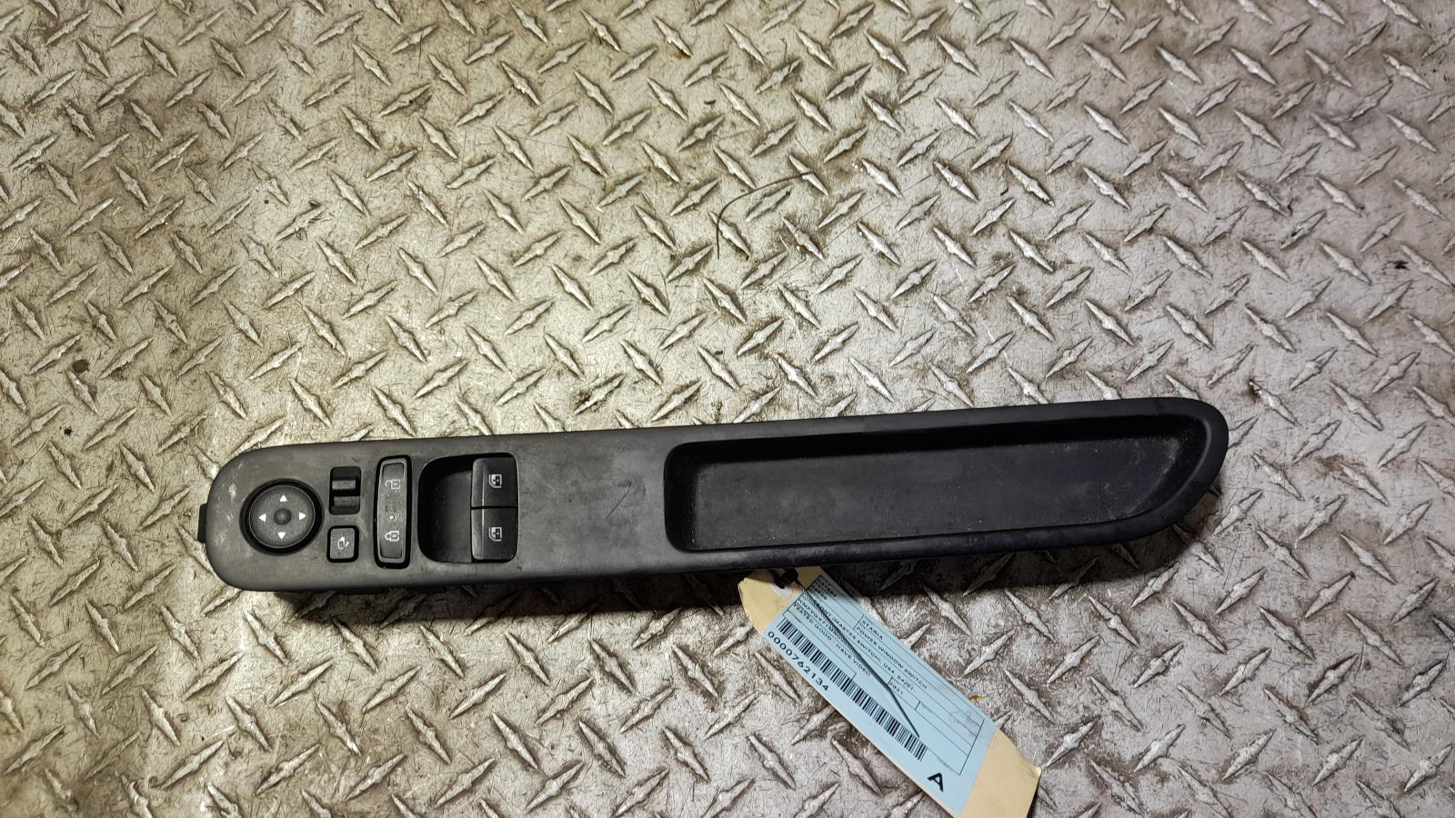 View Auto part Pwr Dr Wind Switch Hyundai Staria 2021