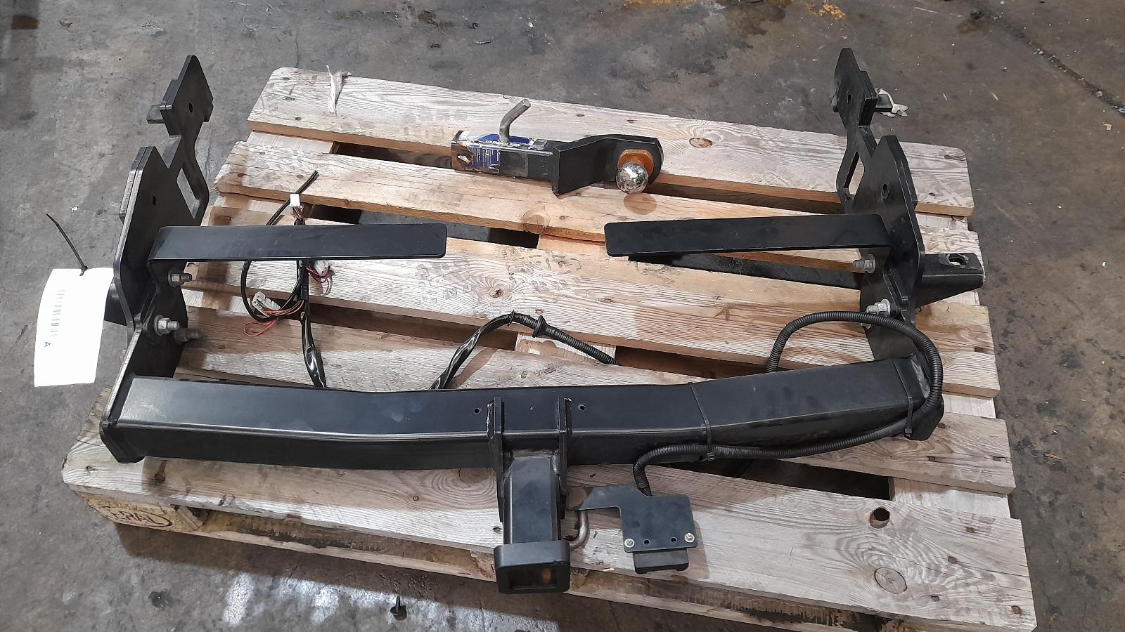 View Auto part Towbar Hyundai Staria 2021