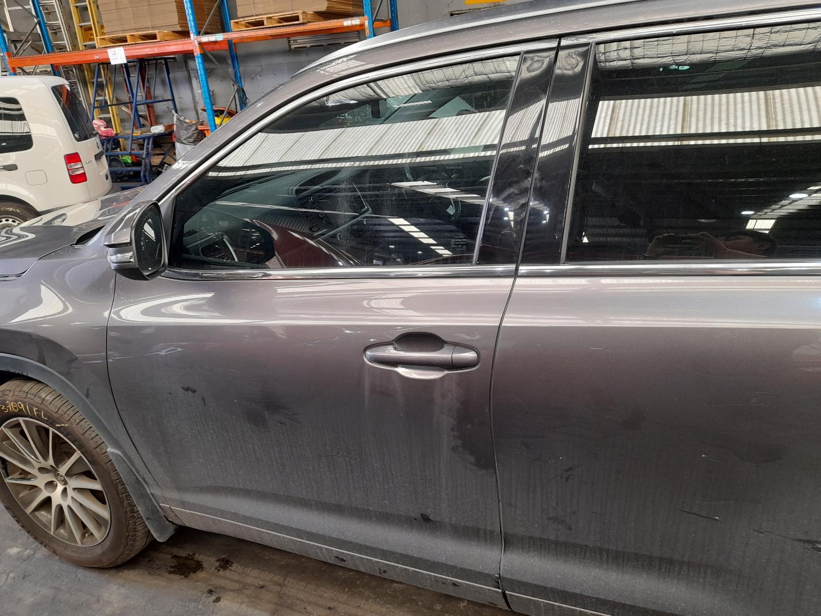 View Auto part Left Front Door Toyota Kluger 2017