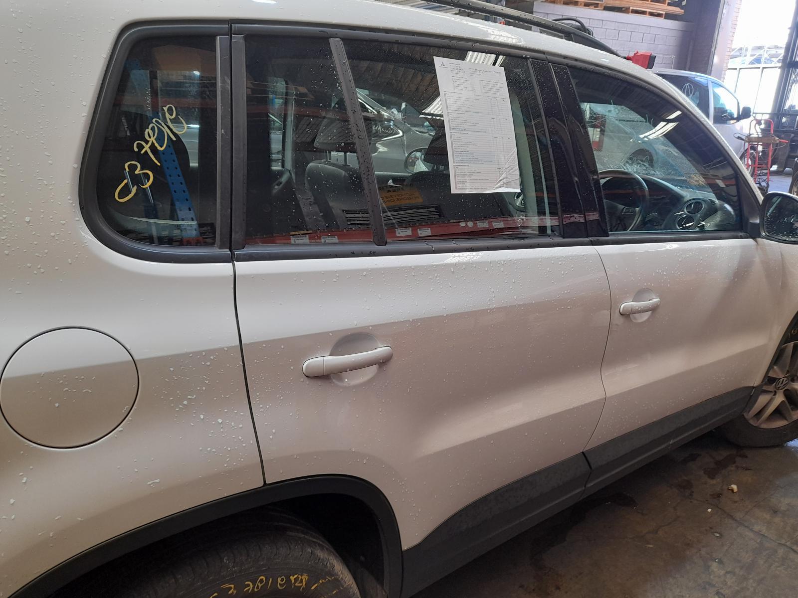 View Auto part Right Rear Door Sliding Volkswagen Tiguan 2010