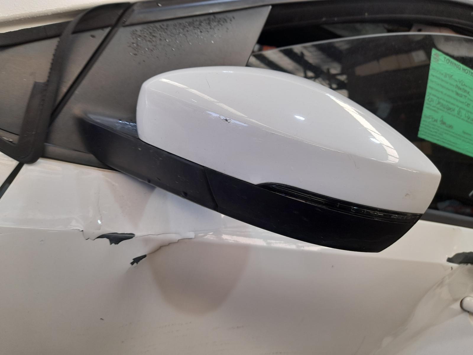 View Auto part Left Door Mirror Volkswagen Polo 2011