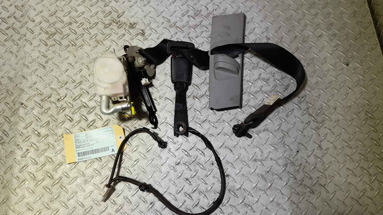 View Auto part Seatbelt/Stalk Toyota Rav4 2012