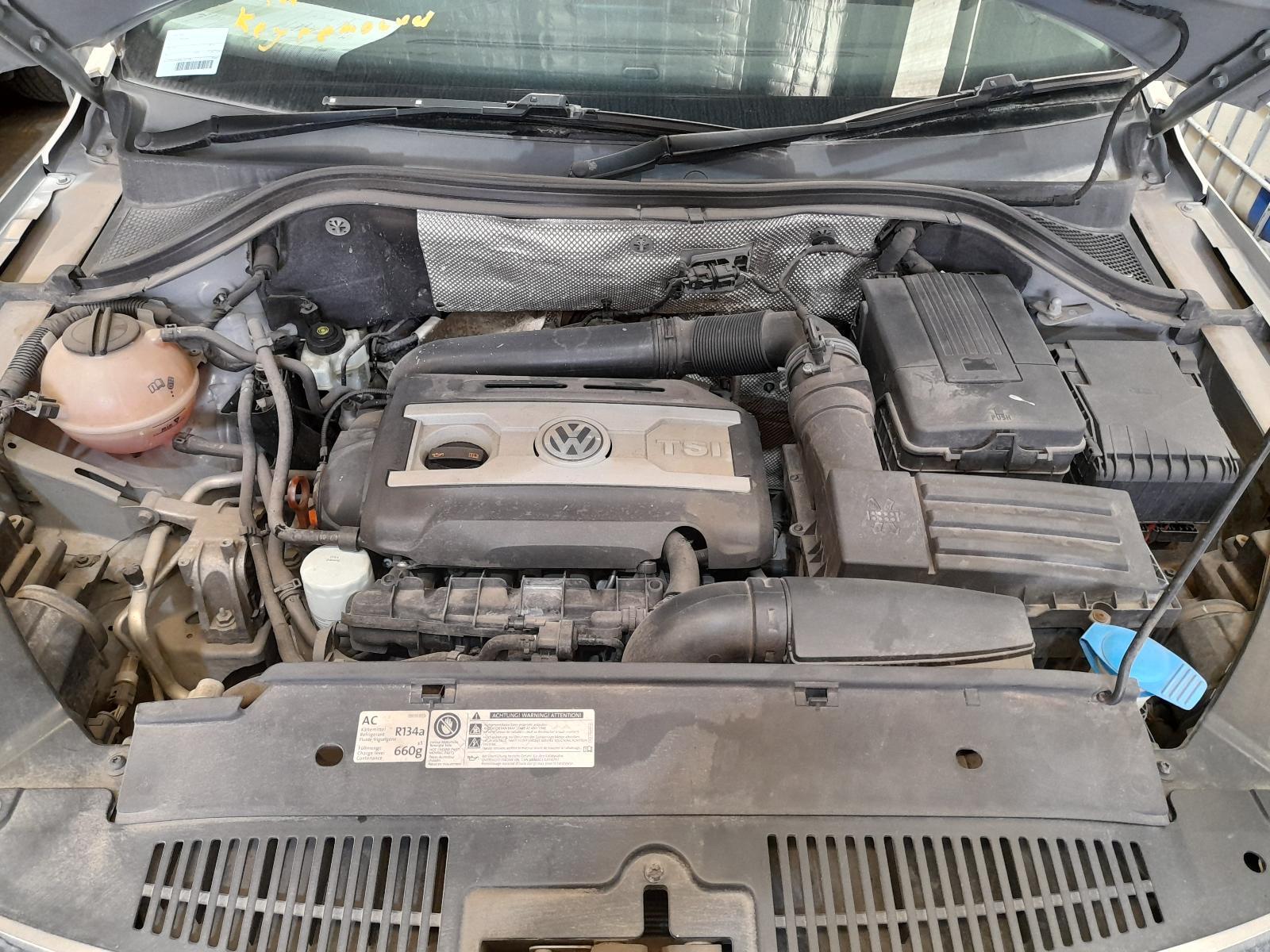 View Auto part Engine Volkswagen Tiguan 2010