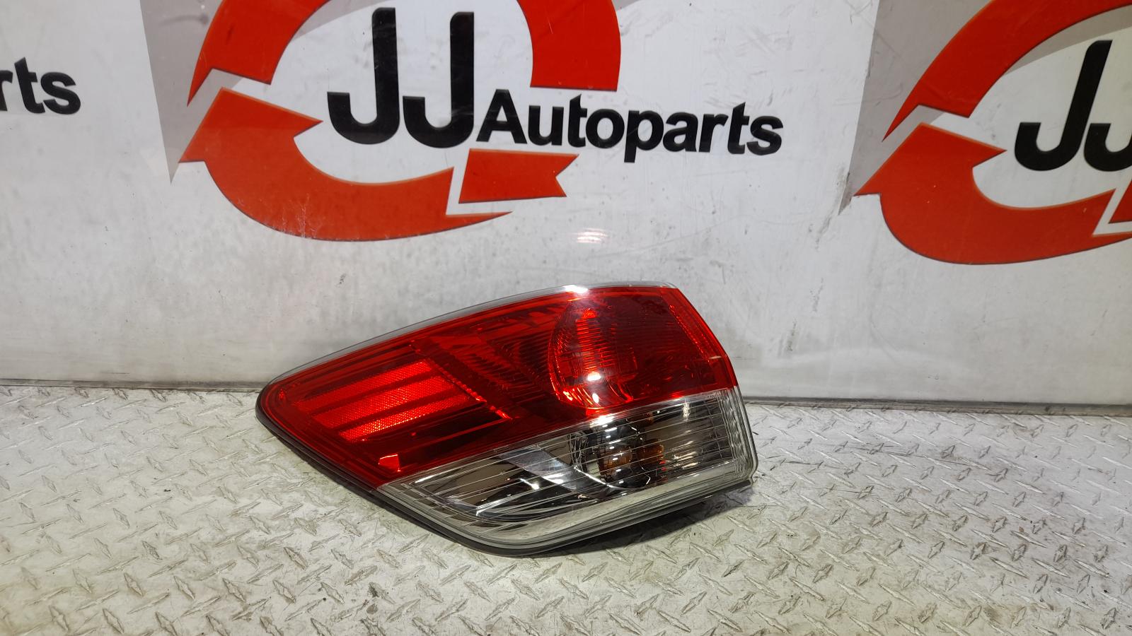 View Auto part Left Taillight Nissan Pathfinder 2015