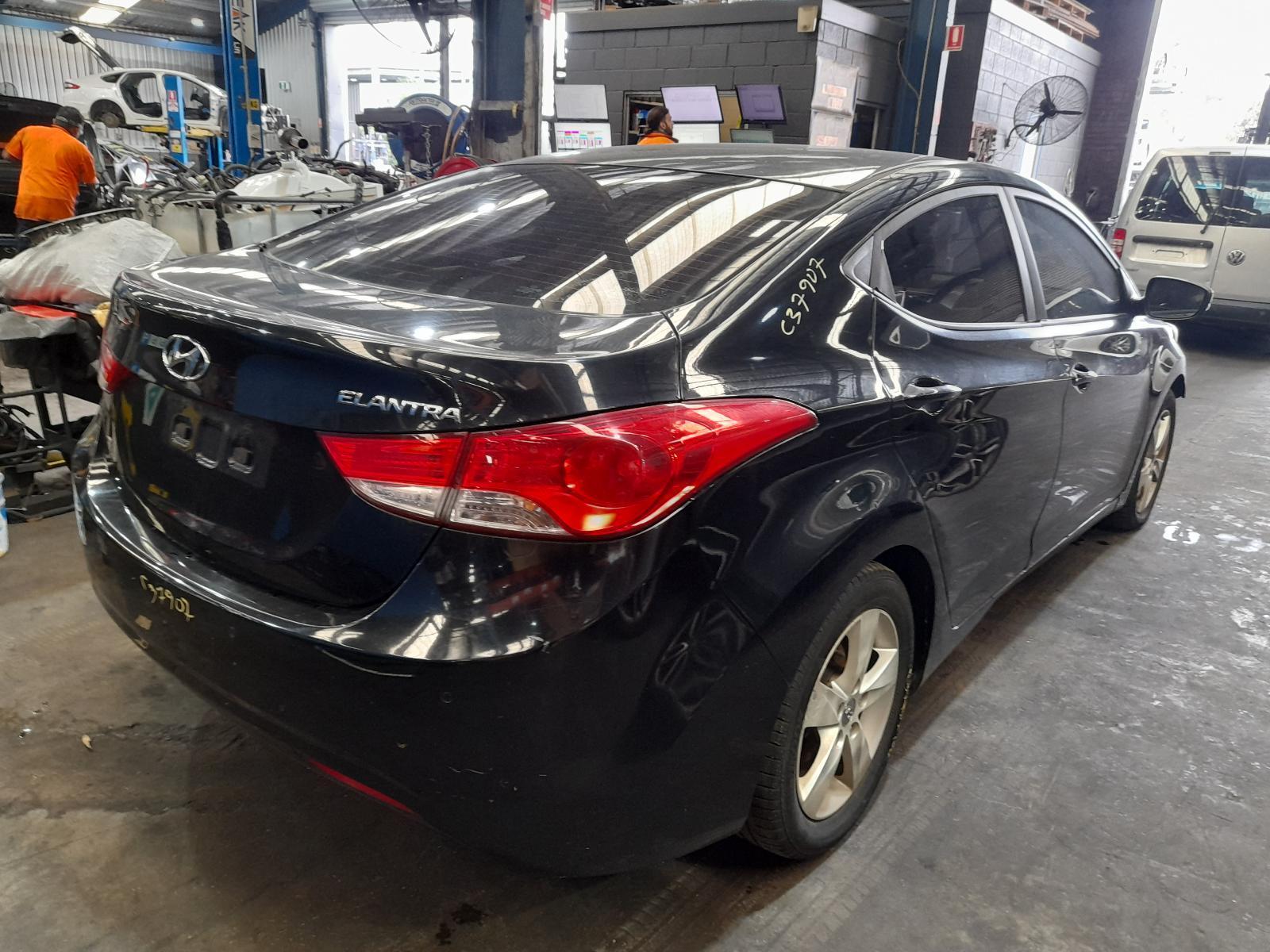 View Auto part Trans/Gearbox Hyundai Elantra 2012