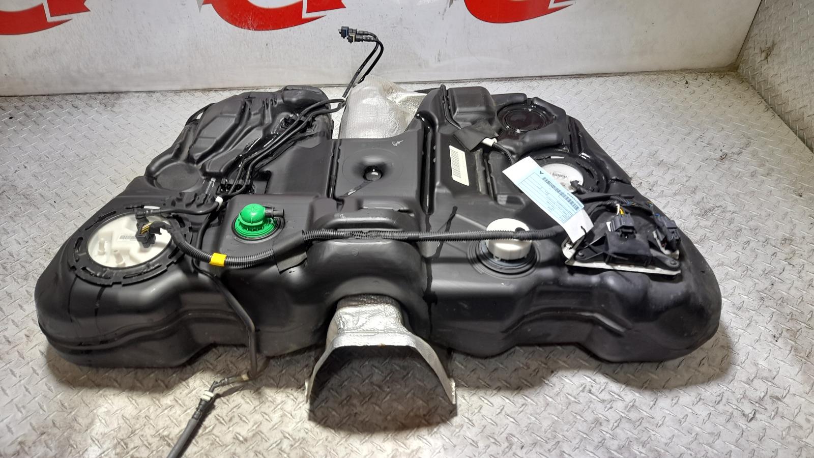 View Auto part Fuel Tank Volvo Xc60 2016