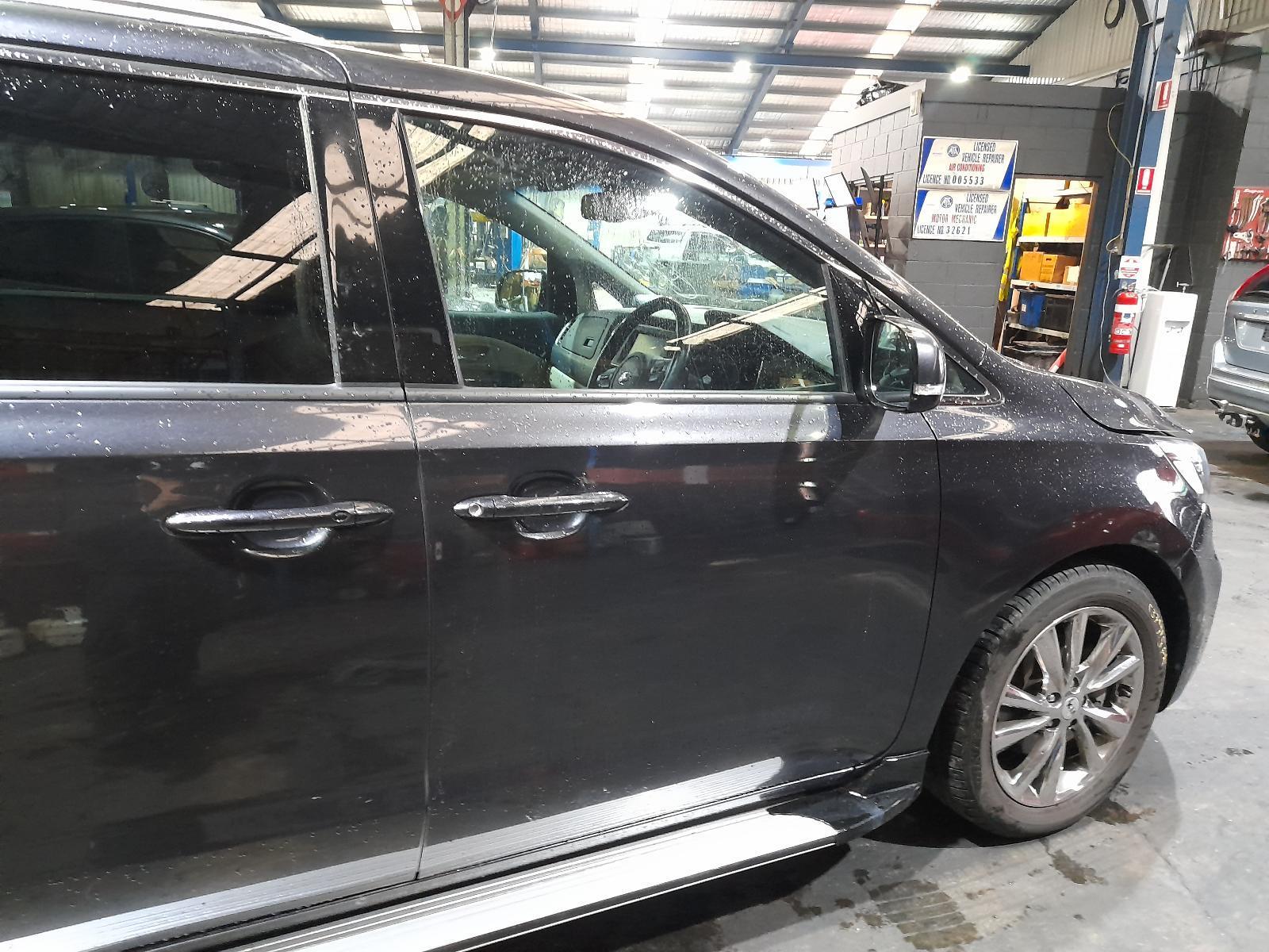 View Auto part Right Front Door Kia Carnival/grand Carnival 2020