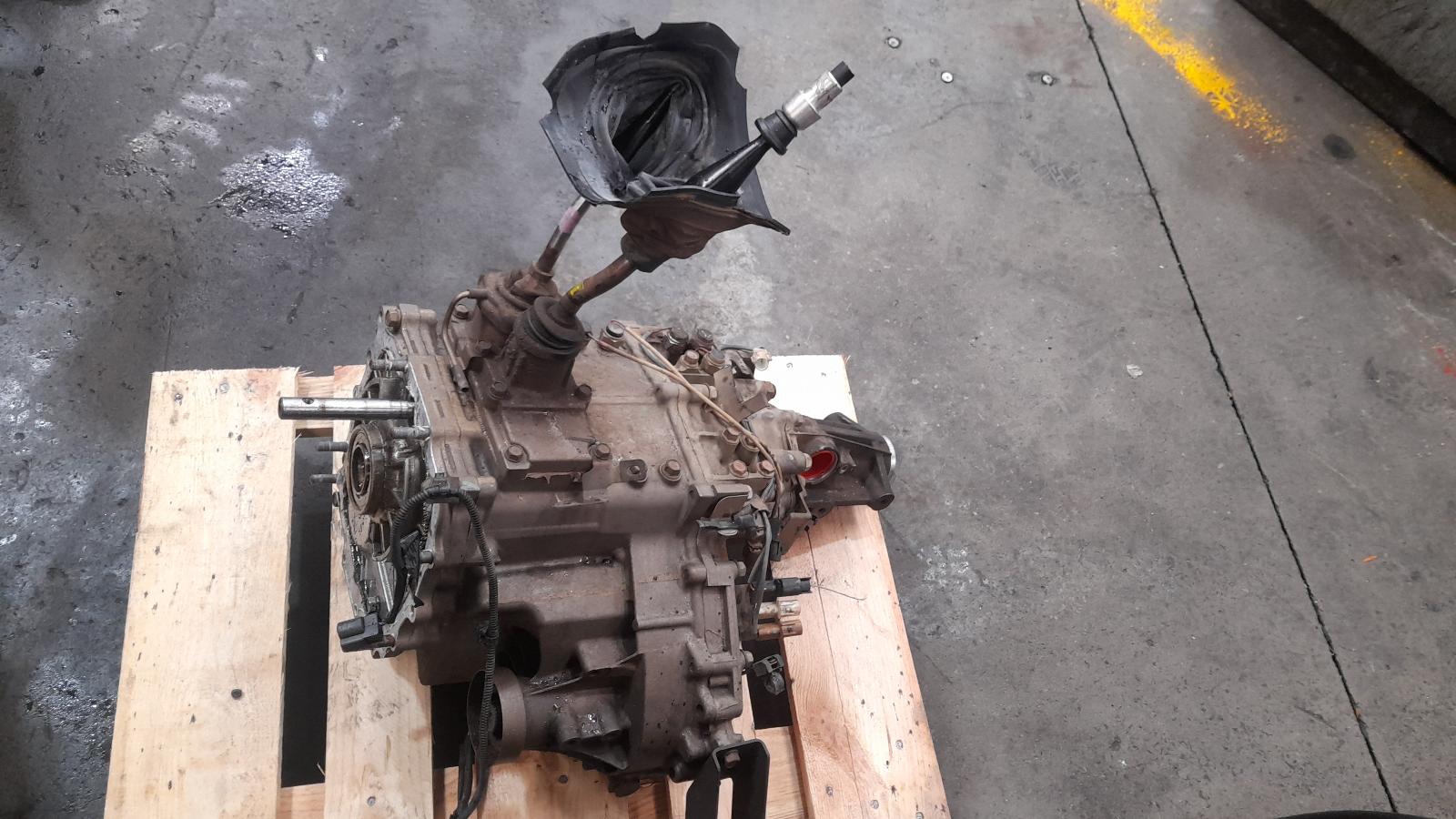 View Auto part Transfer Case Mitsubishi Triton 2014