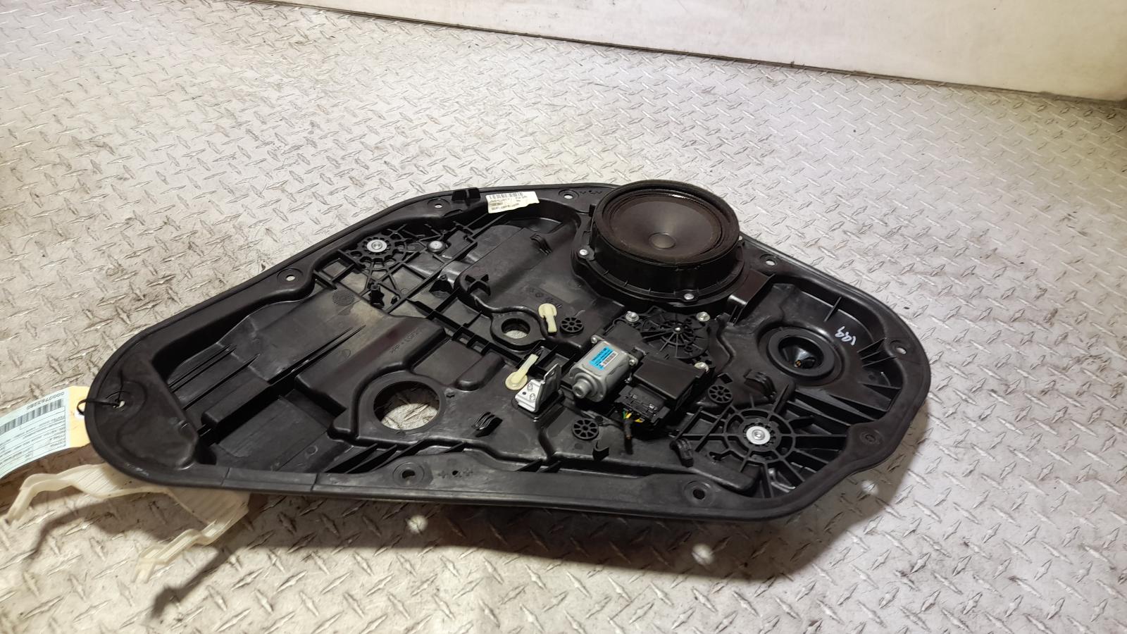 View Auto part Left Rear Wnd Reg/Motor Hyundai I30 2013