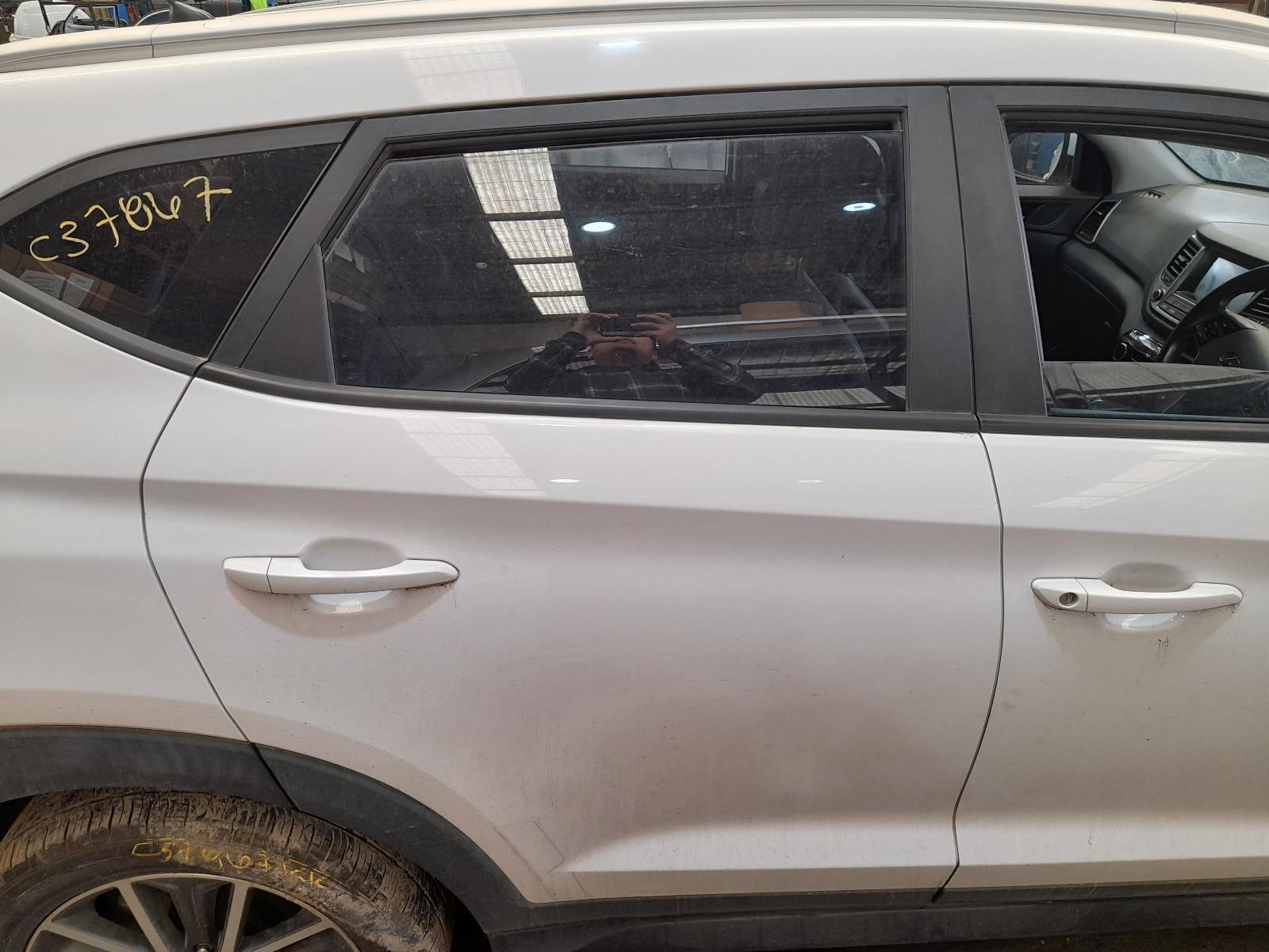 View Auto part Right Rear Door Sliding Hyundai Tucson 2016