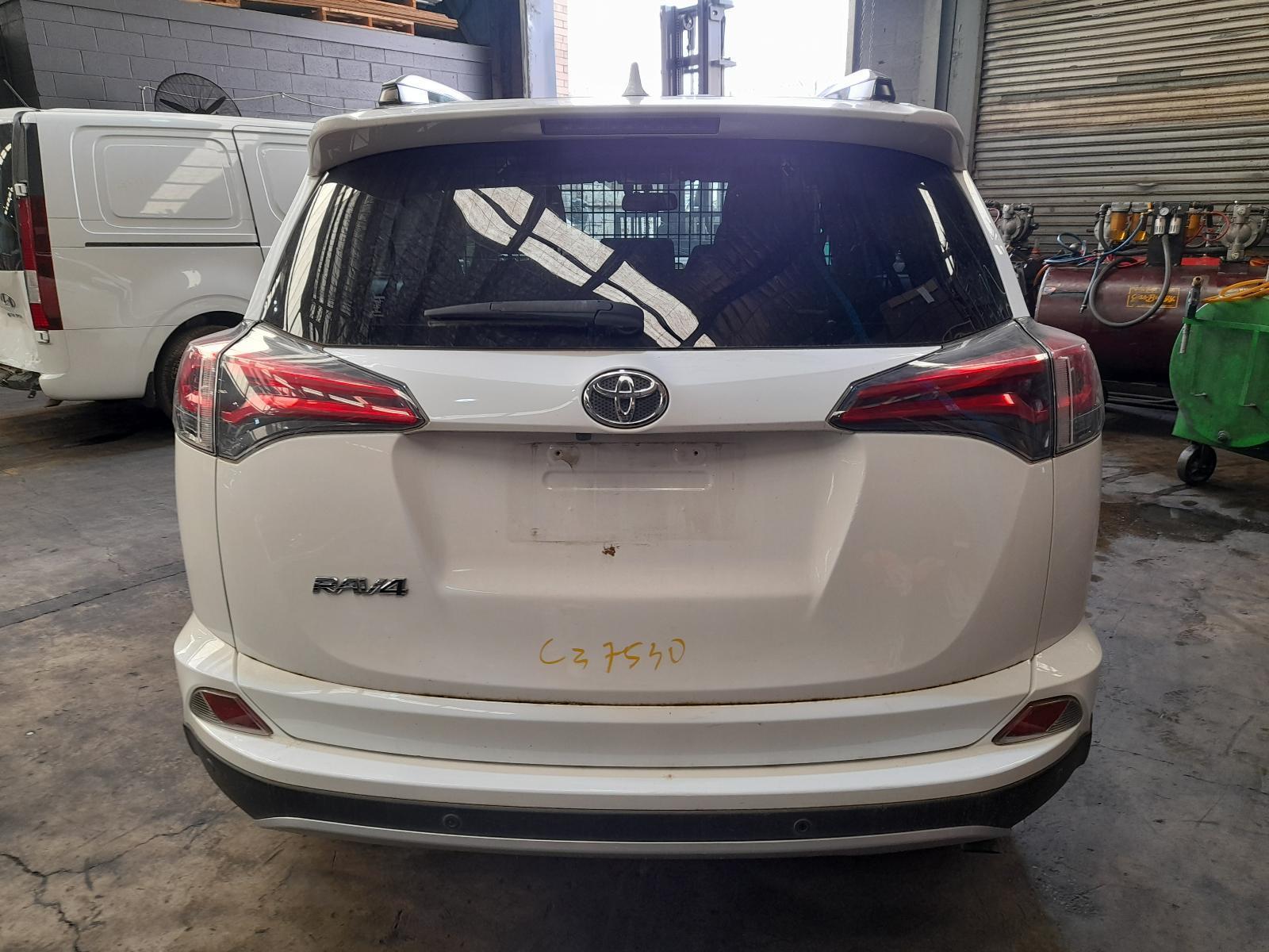 View Auto part Rear/Tailgate Glass Toyota Rav4 2016