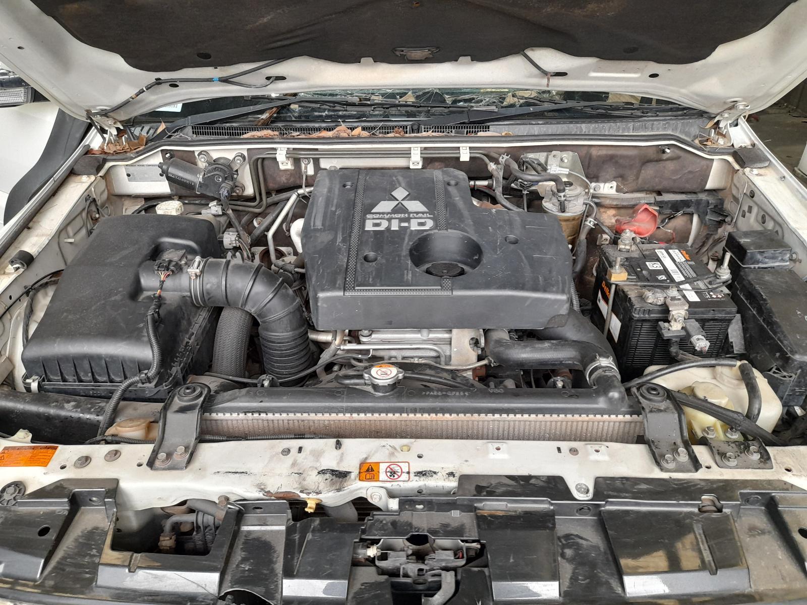 View Auto part Engine Mitsubishi Pajero 2014