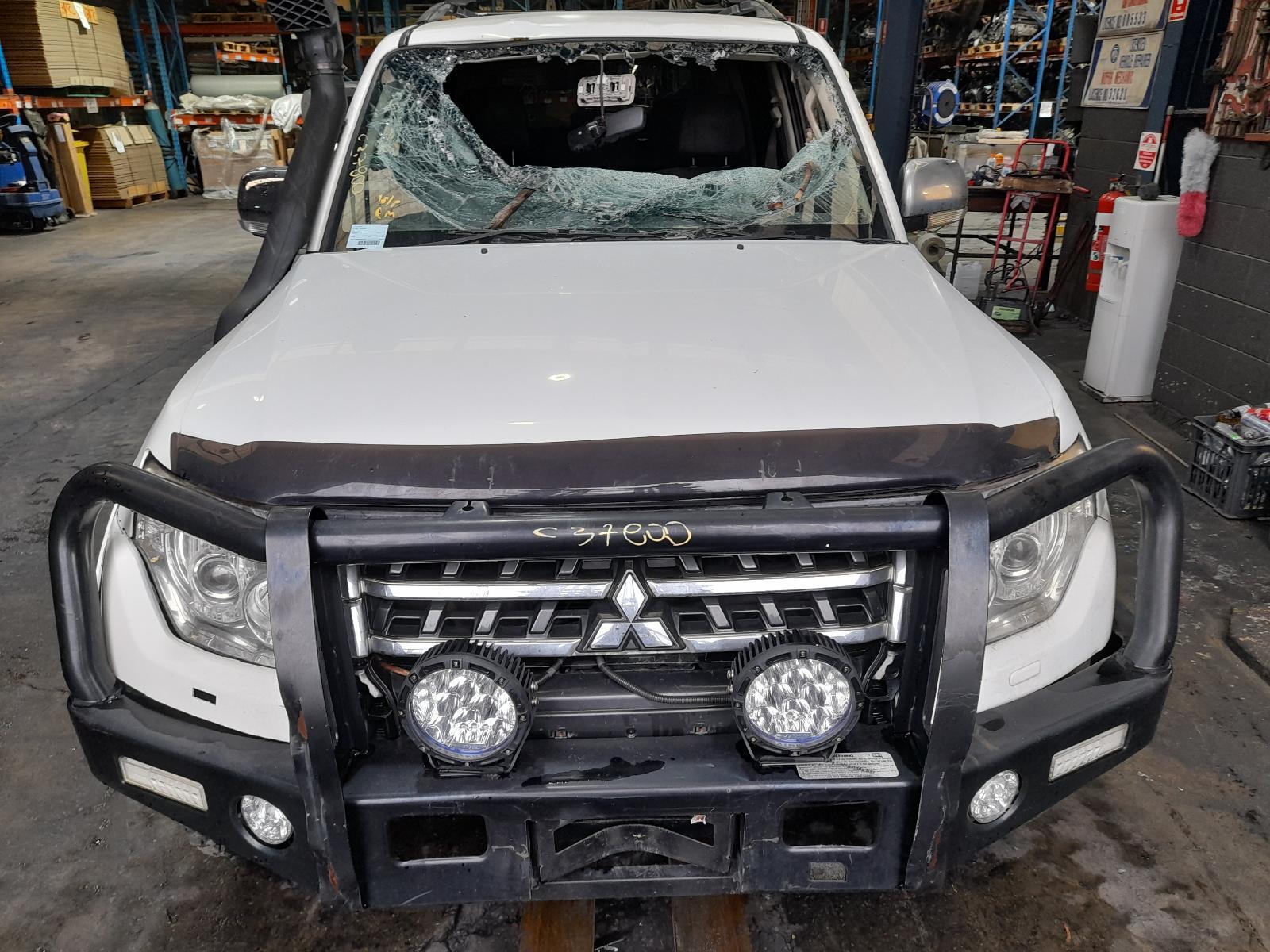 View Auto part Trans/Gearbox Mitsubishi Pajero 2014