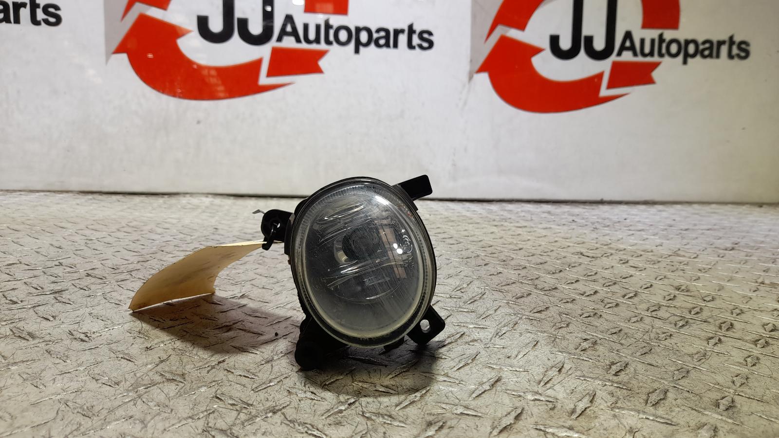 View Auto part Right Indicator/Fog/Side Volkswagen Passat 2011