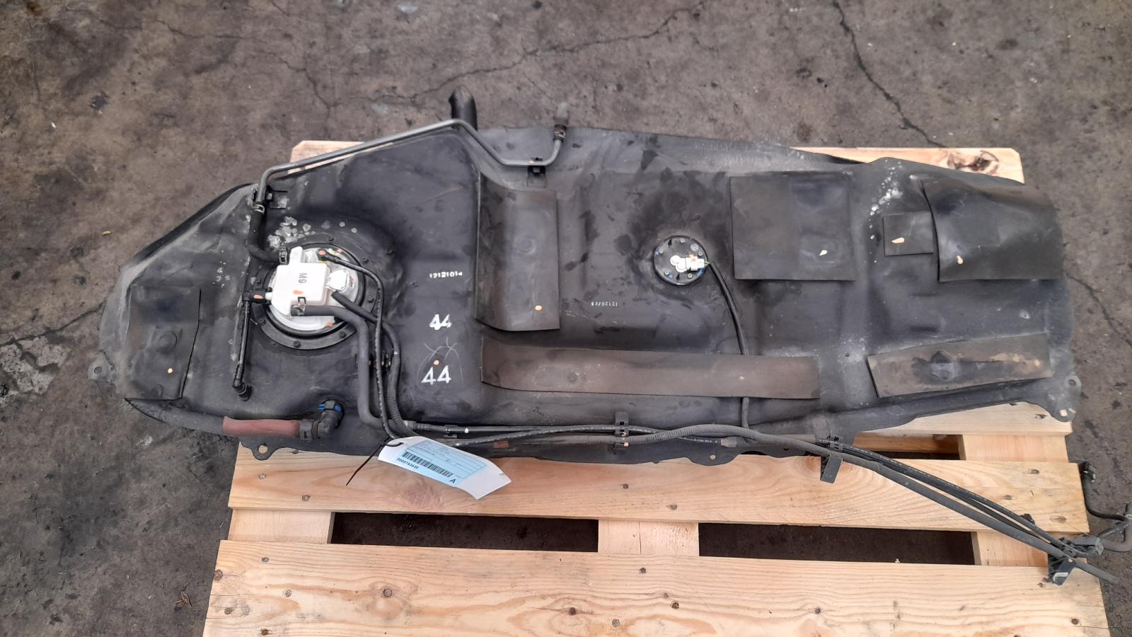 View Auto part Fuel Tank Toyota Rav4 2012