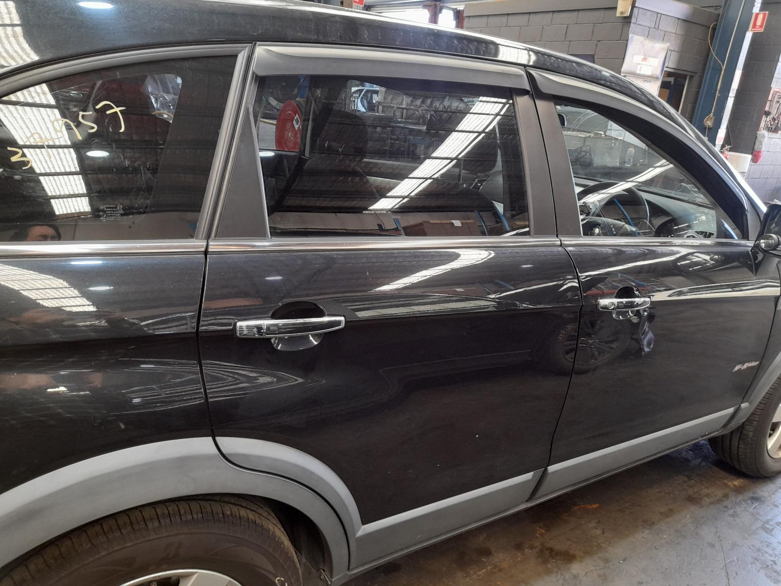 View Auto part Right Rear Door Sliding Holden Captiva 2014