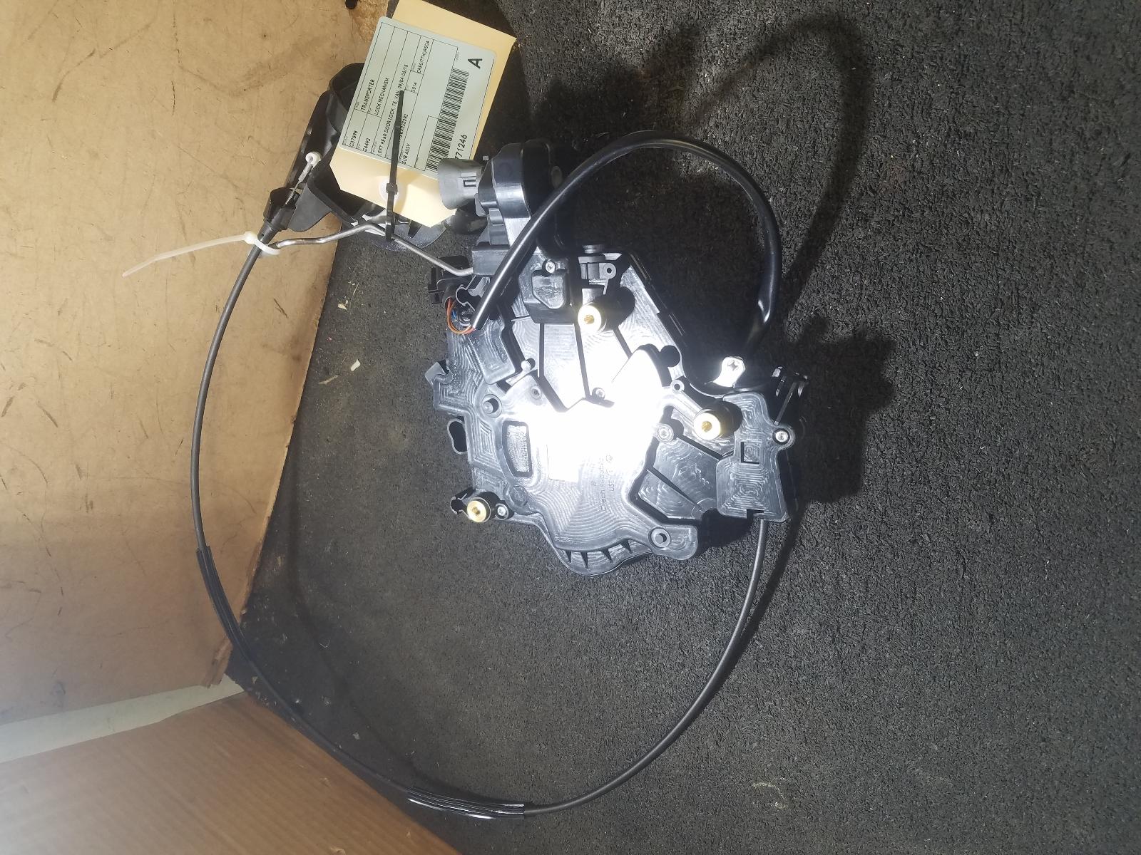 View Auto part Door/Boot/Gate Lock Volkswagen Transporter 2014