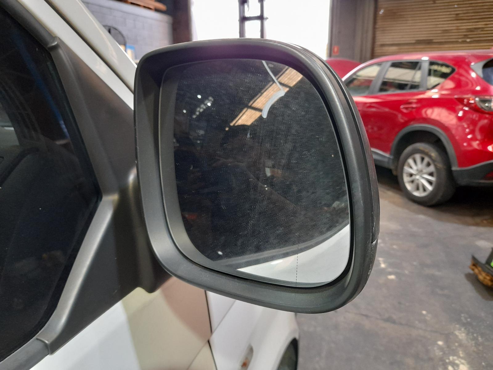 View Auto part Right Door Mirror Volkswagen Transporter 2014