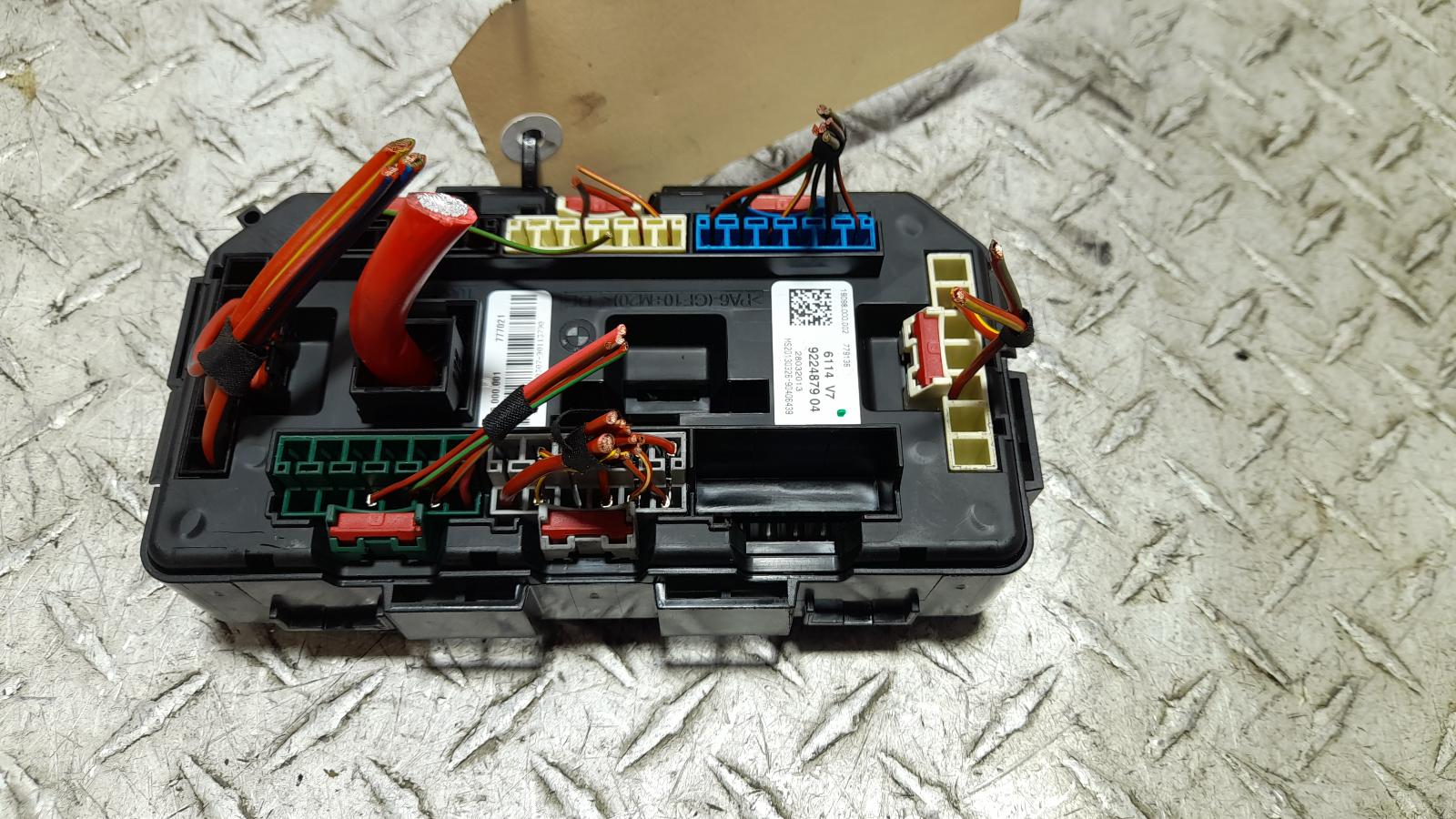 View Auto part Fuse Box Bmw 3 Series 2013