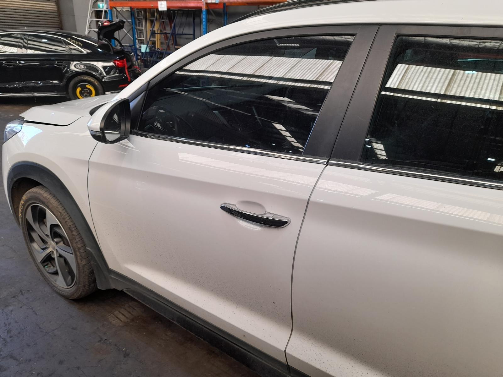 View Auto part Left Front Door Hyundai Tucson 2016