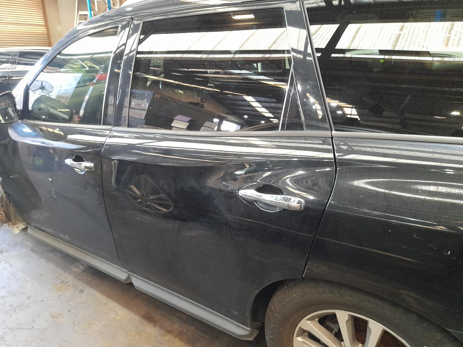 View Auto part Left Rear Door/Sliding Nissan Pathfinder 2015