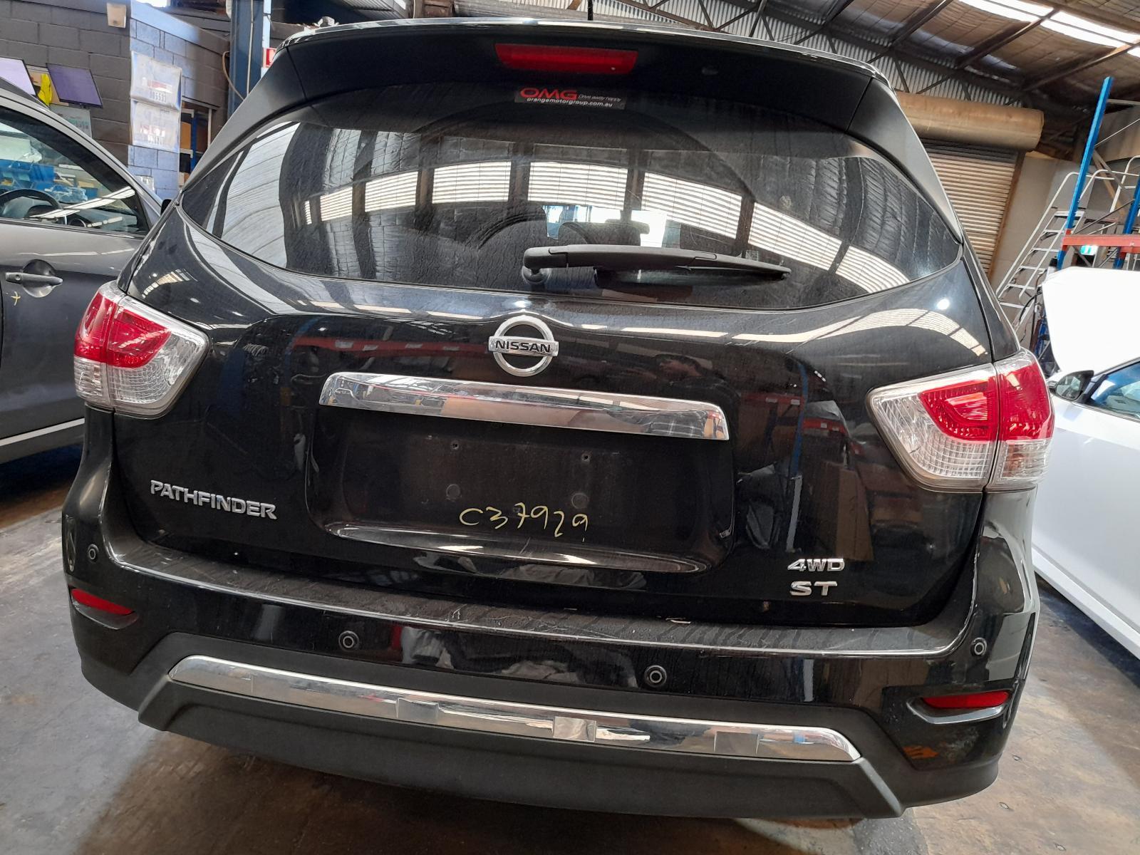 View Auto part Bootlid/Tailgate Nissan Pathfinder 2015