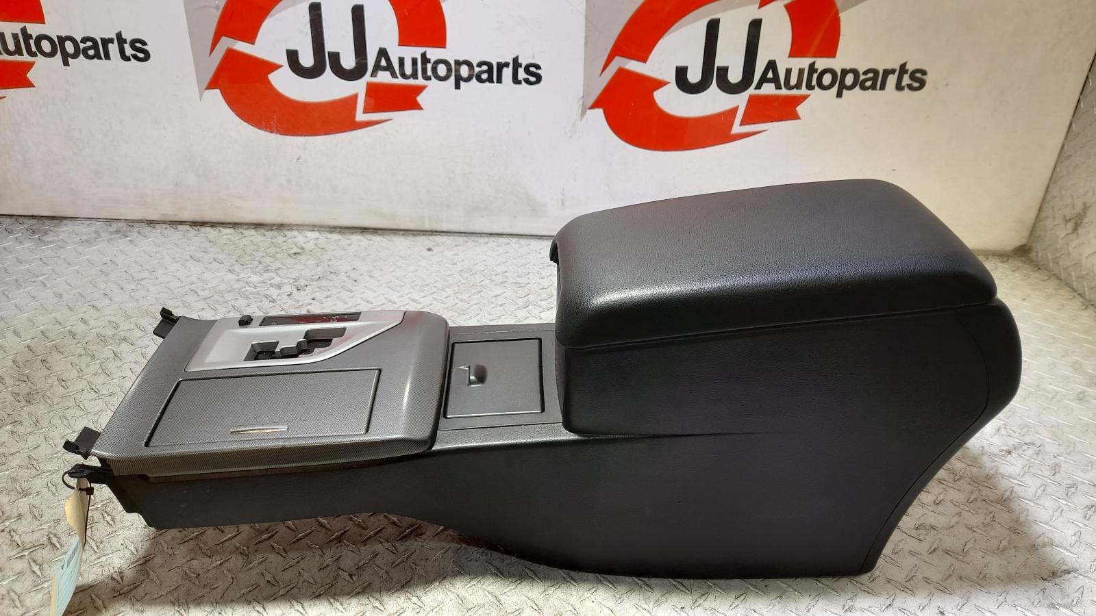View Auto part Console Toyota Aurion 2014