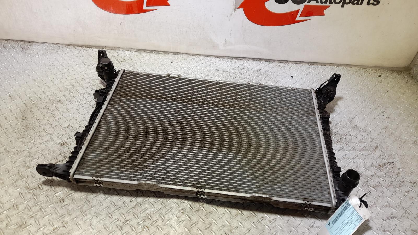 View Auto part Radiator Audi Q5 2015