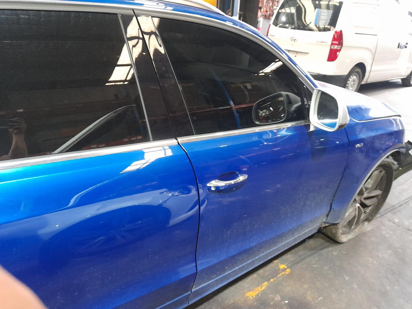 View Auto part Right Front Door Audi Q5 2015