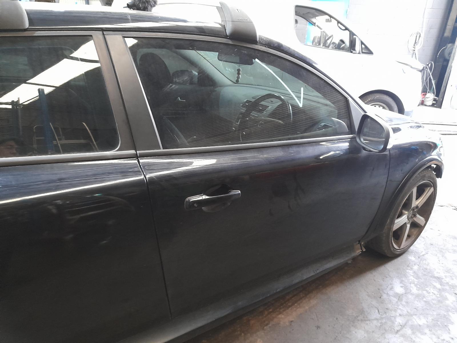 View Auto part Right Front Door Volvo C30 2011