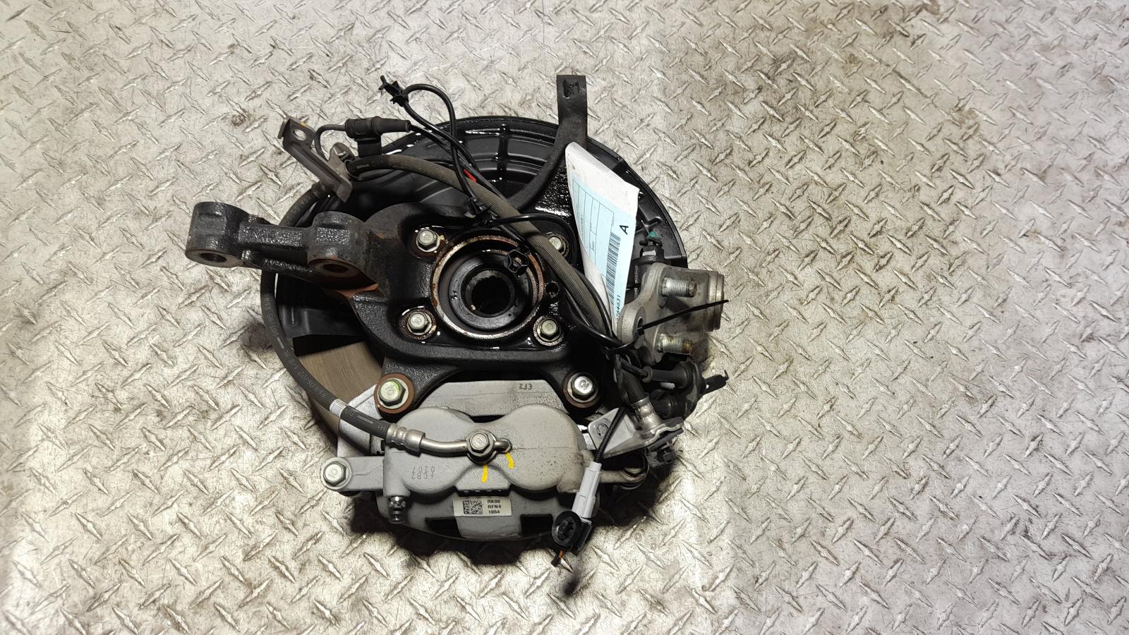 View Auto part Right Front Hub Assembly Kia Carnival/grand Carnival 2022