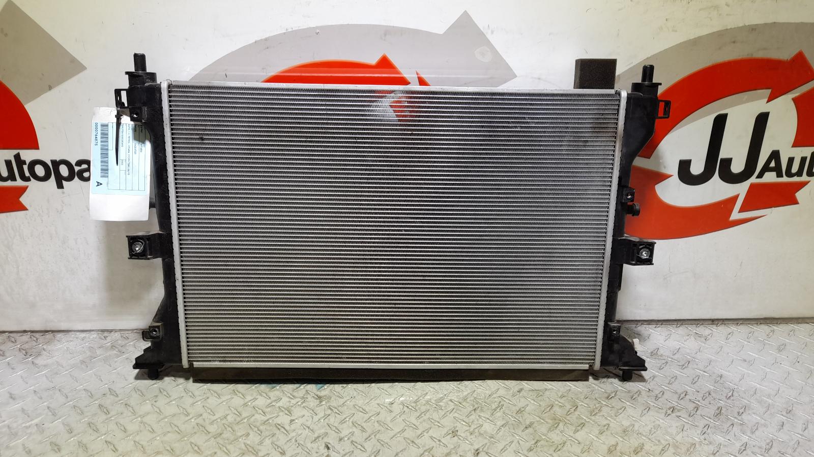 View Auto part Radiator Suzuki Vitara 2023