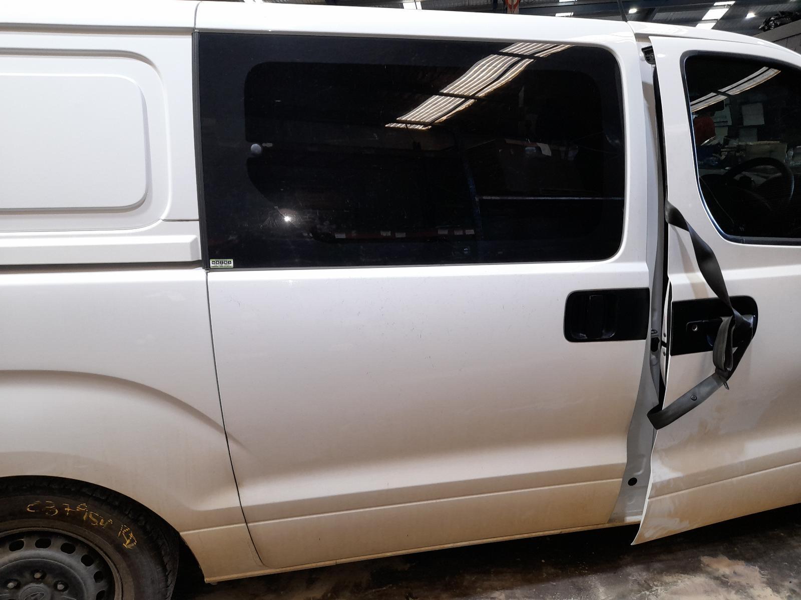 View Auto part Right Rear Door Sliding Hyundai Iload/imax 2014