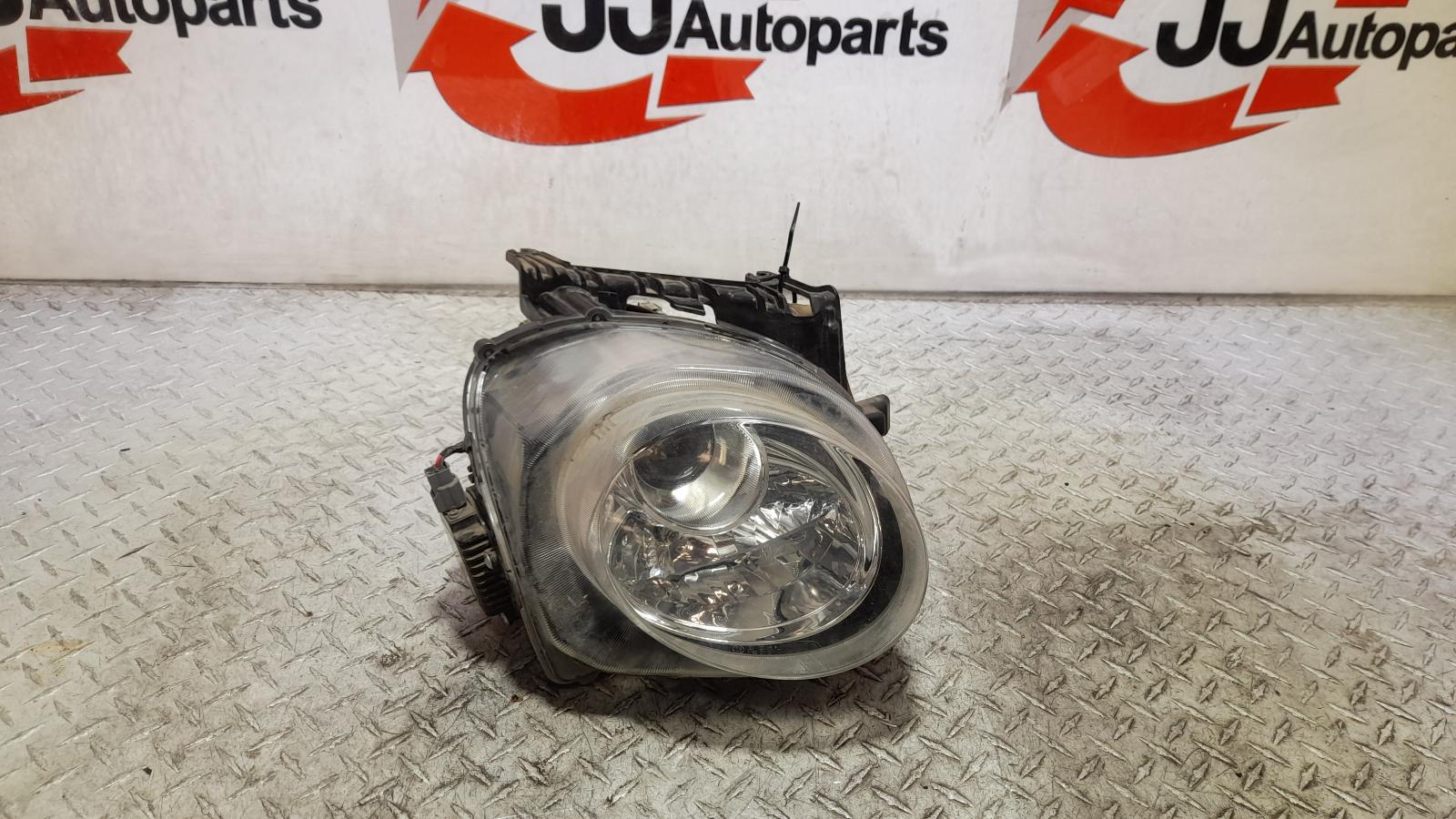 View Auto part Right Headlamp Nissan Juke 2018