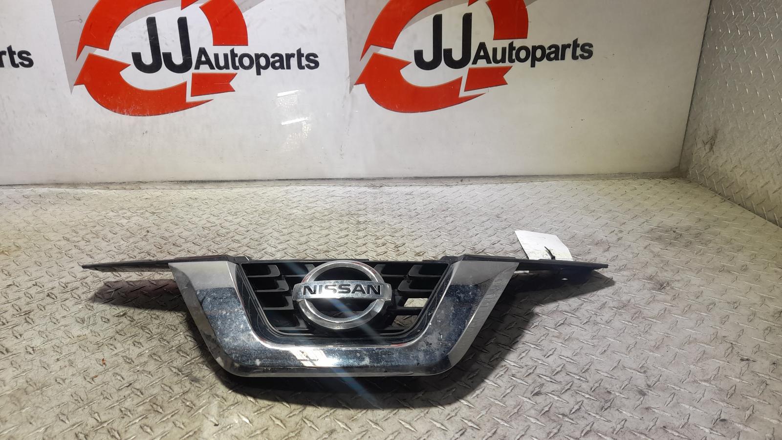 View Auto part Grille Nissan Juke 2015