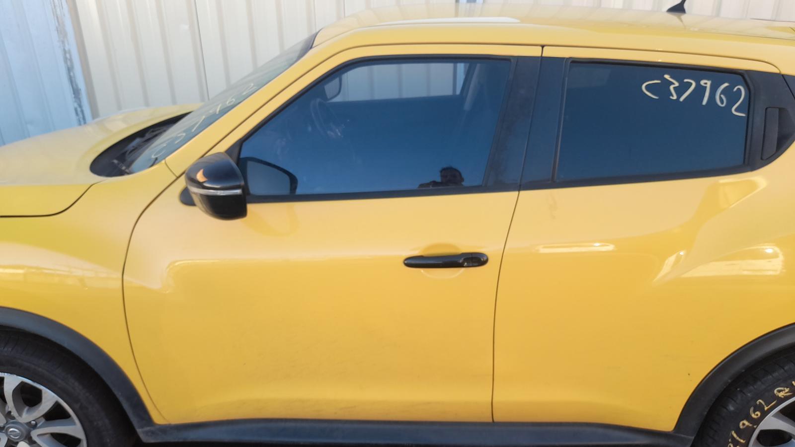 View Auto part Left Front Door Nissan Juke 2015