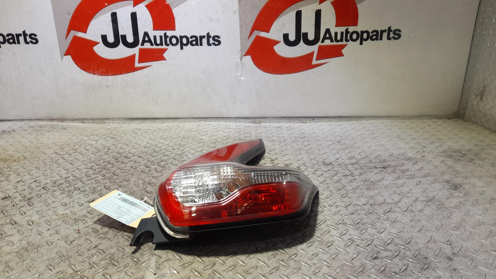 View Auto part Right Taillight Nissan Juke 2015