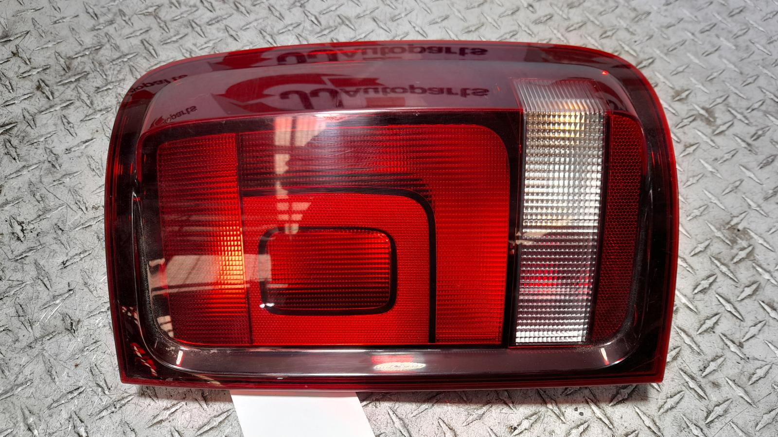 View Auto part Right Taillight Volkswagen Amarok 2017