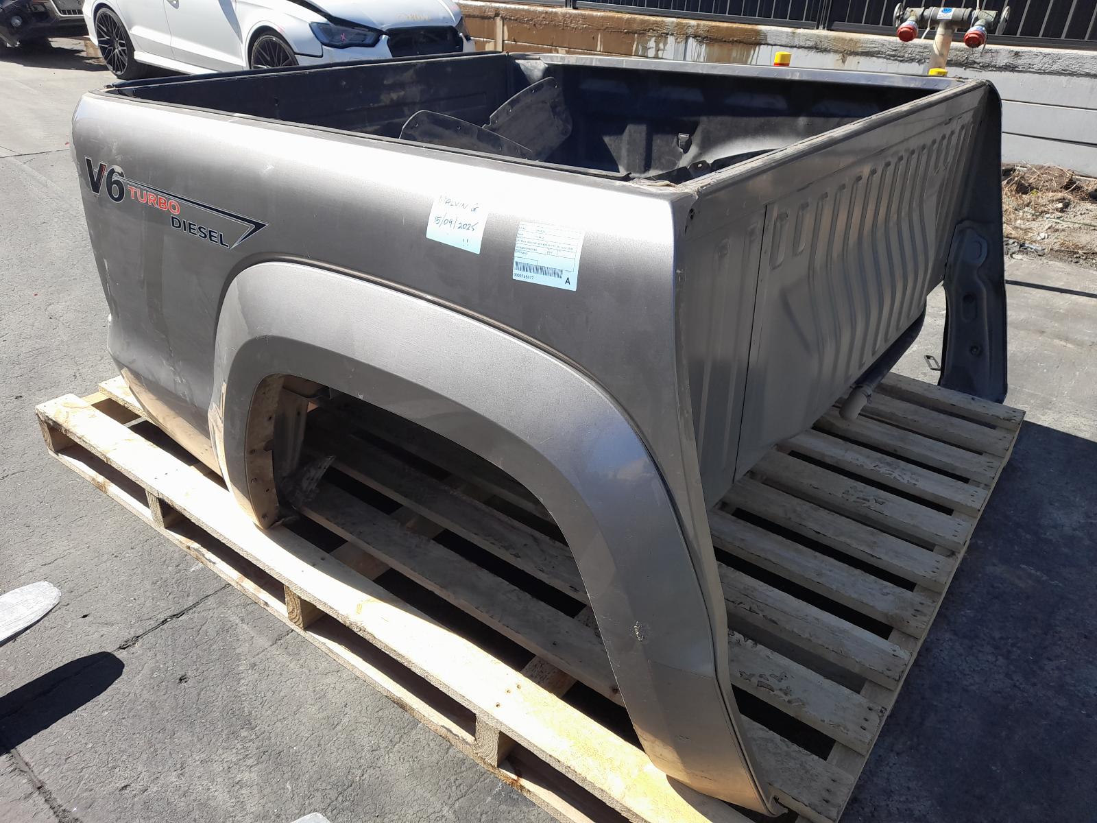 View Auto part Ute Back Volkswagen Amarok 2017