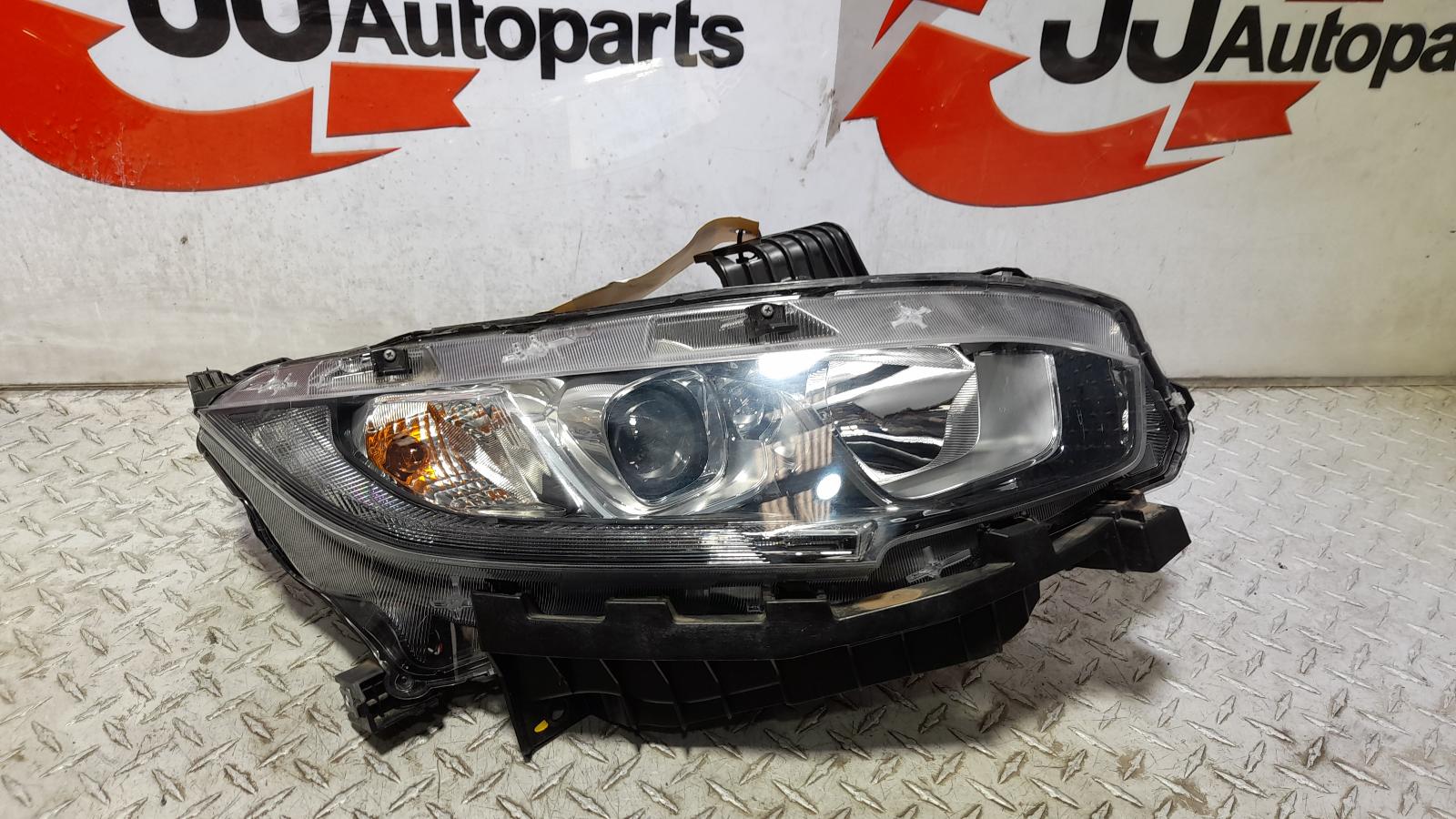 View Auto part Right Headlamp Honda Civic 2020