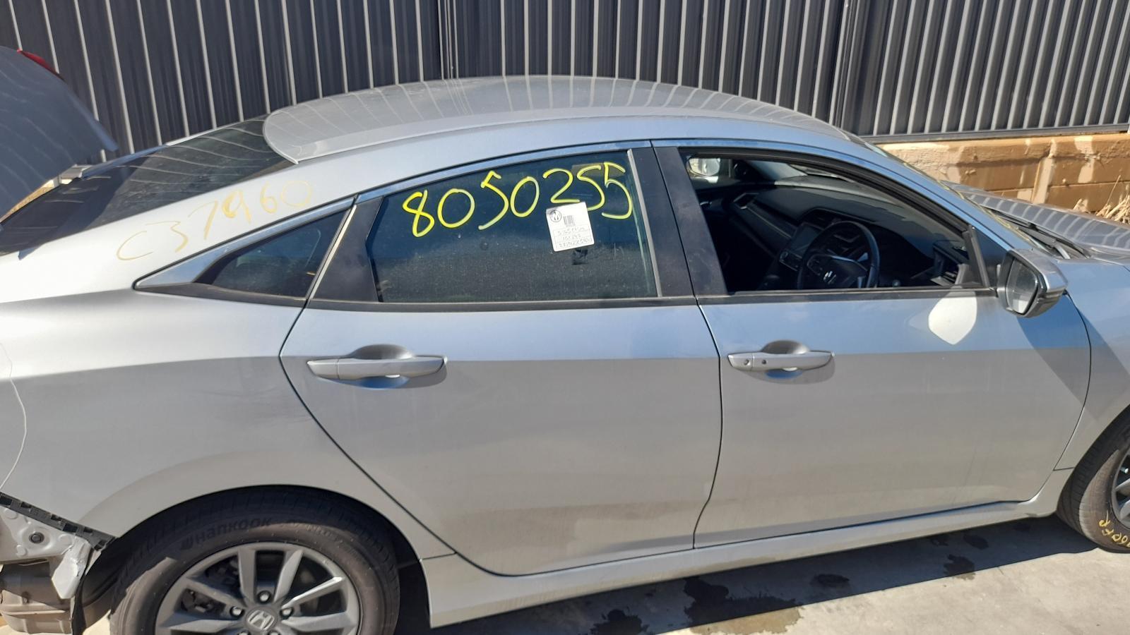 View Auto part Right Rear Door Sliding Honda Civic 2020