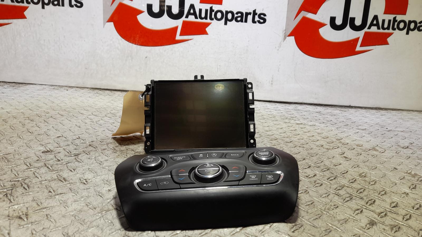 View Auto part Radio/Cd/Dvd/Sat/Tv Jeep Cherokee 2014