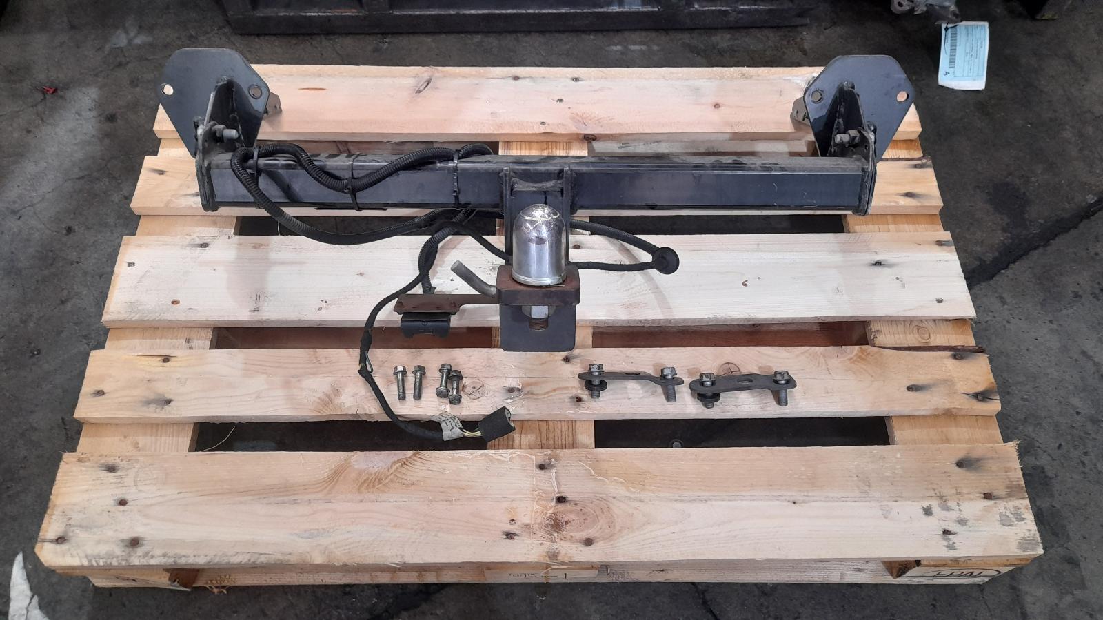 View Auto part Towbar Subaru Forester 2013
