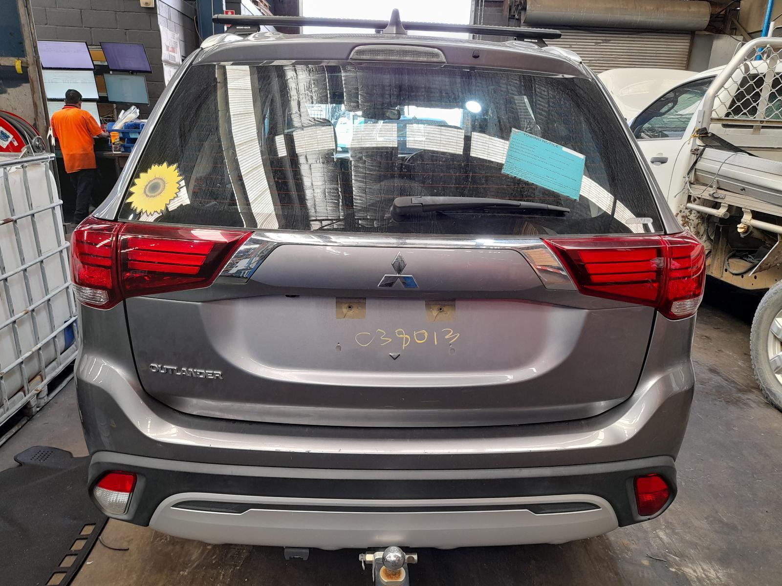 View Auto part Bootlid/Tailgate Mitsubishi Outlander 2019